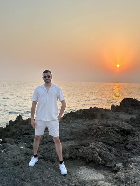 تصویر پروفایل مجید