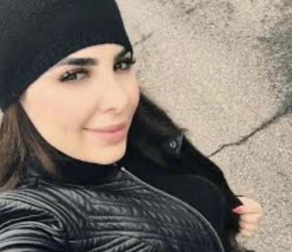 تصویر پروفایل آذر