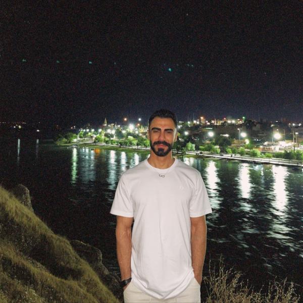 تصویر پروفایل کورش